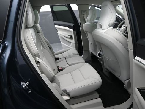 New 2025 Volvo EX90 Plus w/ Protection Package Premier image 18
