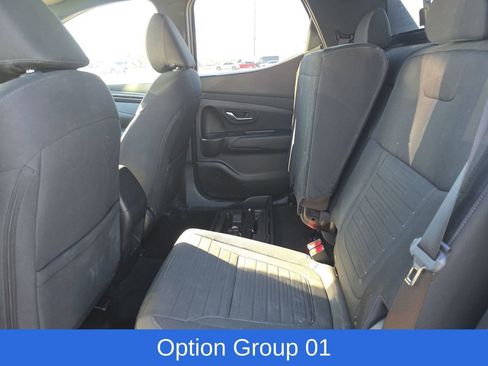 Used 2023 Hyundai Santa Cruz SEL Premium image 3