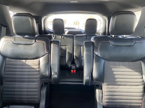 Used 2025 Ford Explorer ST-Line w/ ST-Line Street Pack image 31