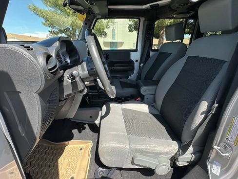 Used 2010 Jeep Wrangler Unlimited Sport AWD/4WD image 12