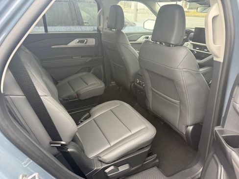 New 2026 Ford Explorer Active w/ Active Comfort Package image 12