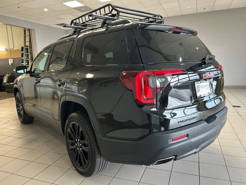 Used 2023 GMC Acadia SLT w/ Elevation Edition image 5