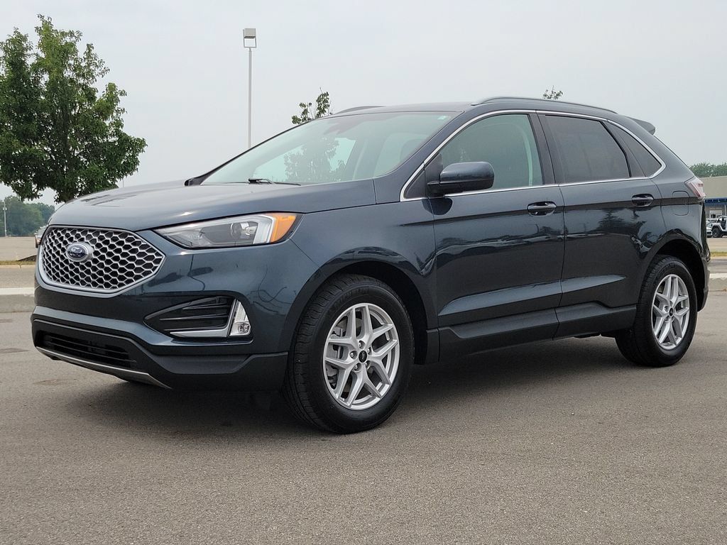 Used 2023 Ford Edge SEL w/ Convenience Package AWD/4WD image 2