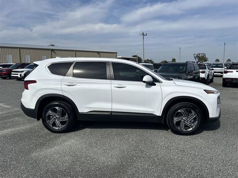 Certified 2023 Hyundai Santa Fe SE image 9