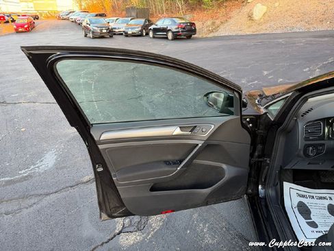 Used 2019 Volkswagen e-Golf SE w/ Driver Assistance Package image 6