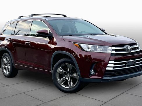 Used 2019 Toyota Highlander Limited Platinum AWD/4WD image 3
