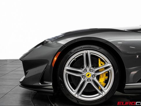 Used 2022 Ferrari 812 GTS image 16