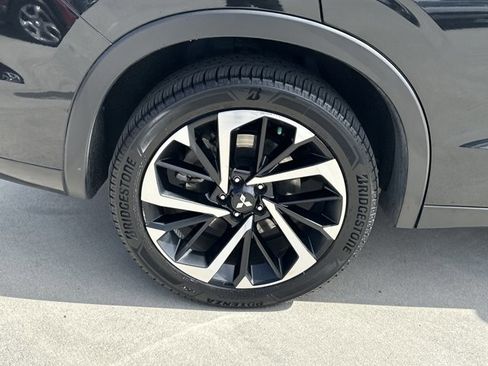 Used 2023 Mitsubishi Outlander SEL image 20