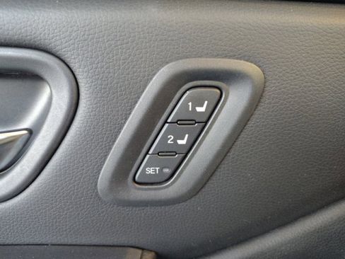 Used 2023 Honda Pilot Touring image 28