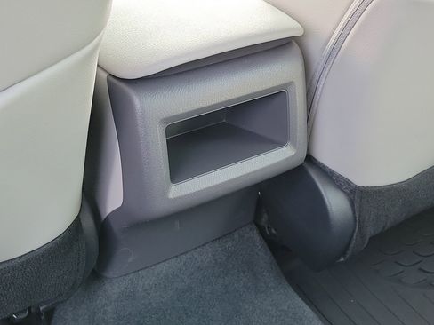 Used 2023 Toyota Camry SE image 15