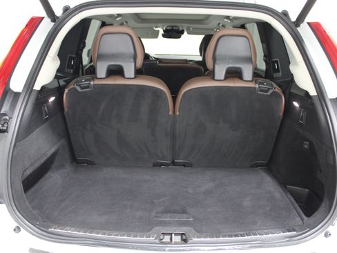 Used 2020 Volvo XC90 T6 Momentum AWD/4WD image 21
