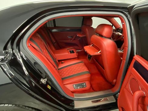 Used 2018 Bentley Flying Spur S W12 image 38