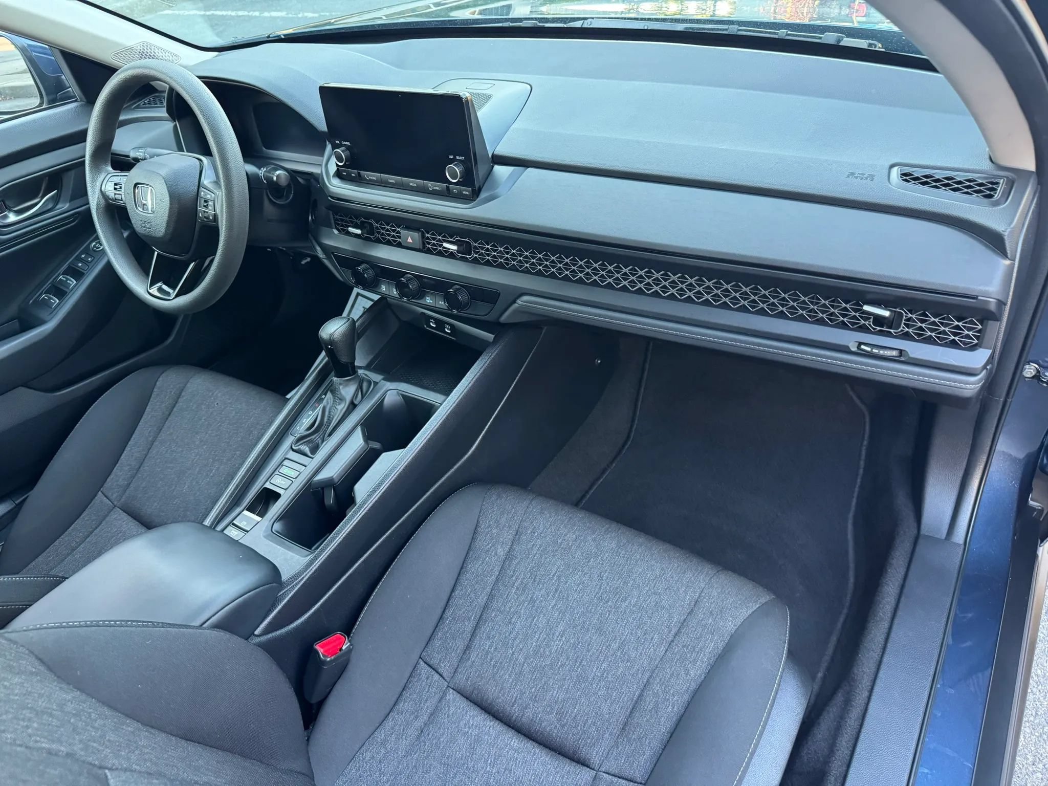 Used 2023 Honda Accord EX image 25