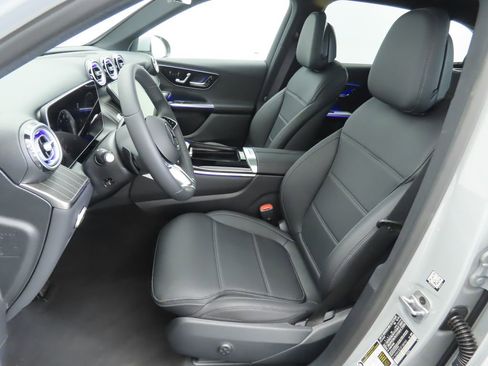 Certified 2025 Mercedes-Benz GLC 300 image 19