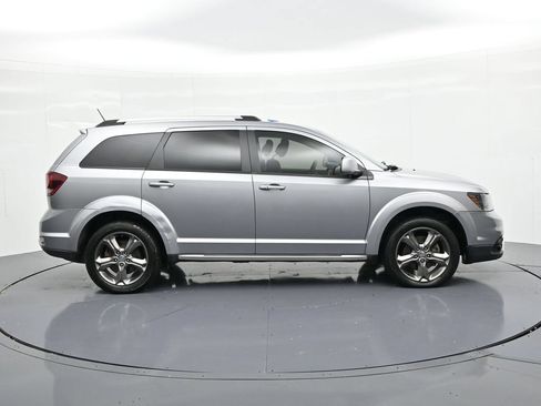 Used 2017 Dodge Journey Crossroad AWD/4WD image 5
