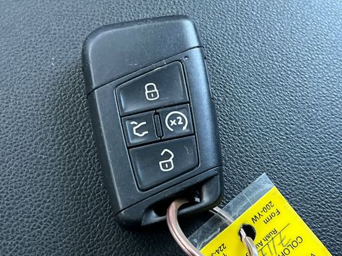 Used 2018 Volkswagen Atlas SEL Premium AWD/4WD image 30