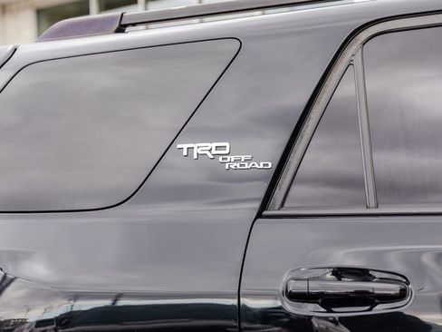 Used 2020 Toyota 4Runner TRD Off-Road AWD/4WD image 13