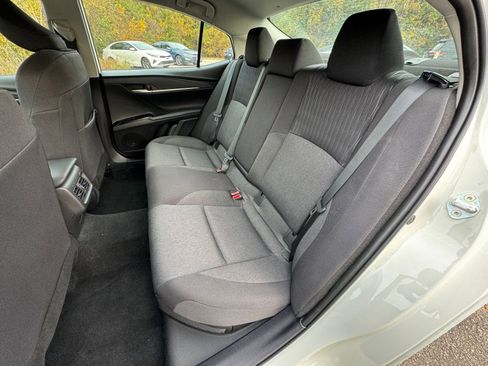 Used 2025 Toyota Camry LE image 32