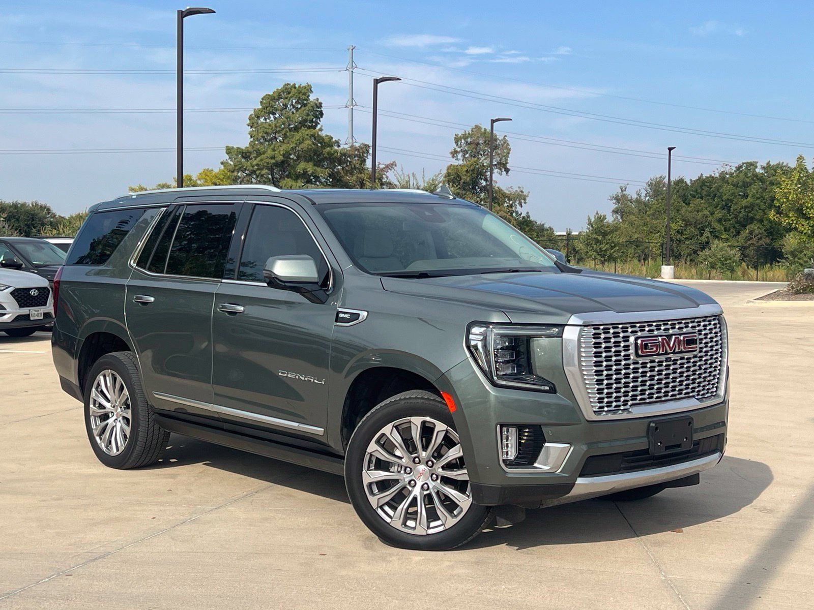 Used 2023 GMC Yukon Denali w/ LPO, Floor Liner Package AWD/4WD image 1