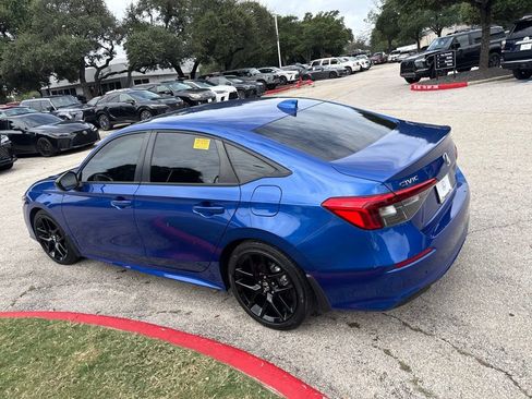 Used 2024 Honda Civic Sport image 3