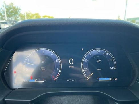 Used 2023 Jeep Grand Cherokee L Laredo image 11