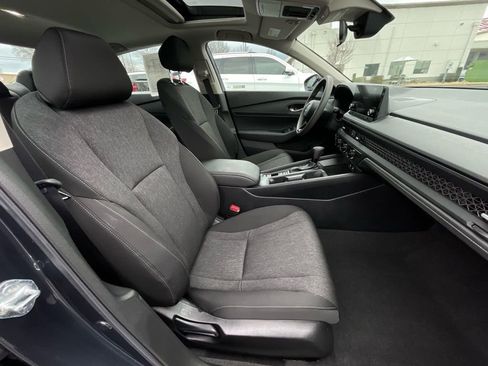 Certified 2025 Honda Accord SE image 32