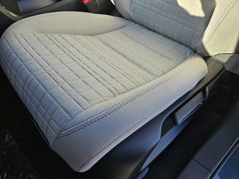 New 2026 Honda HR-V LX image 8