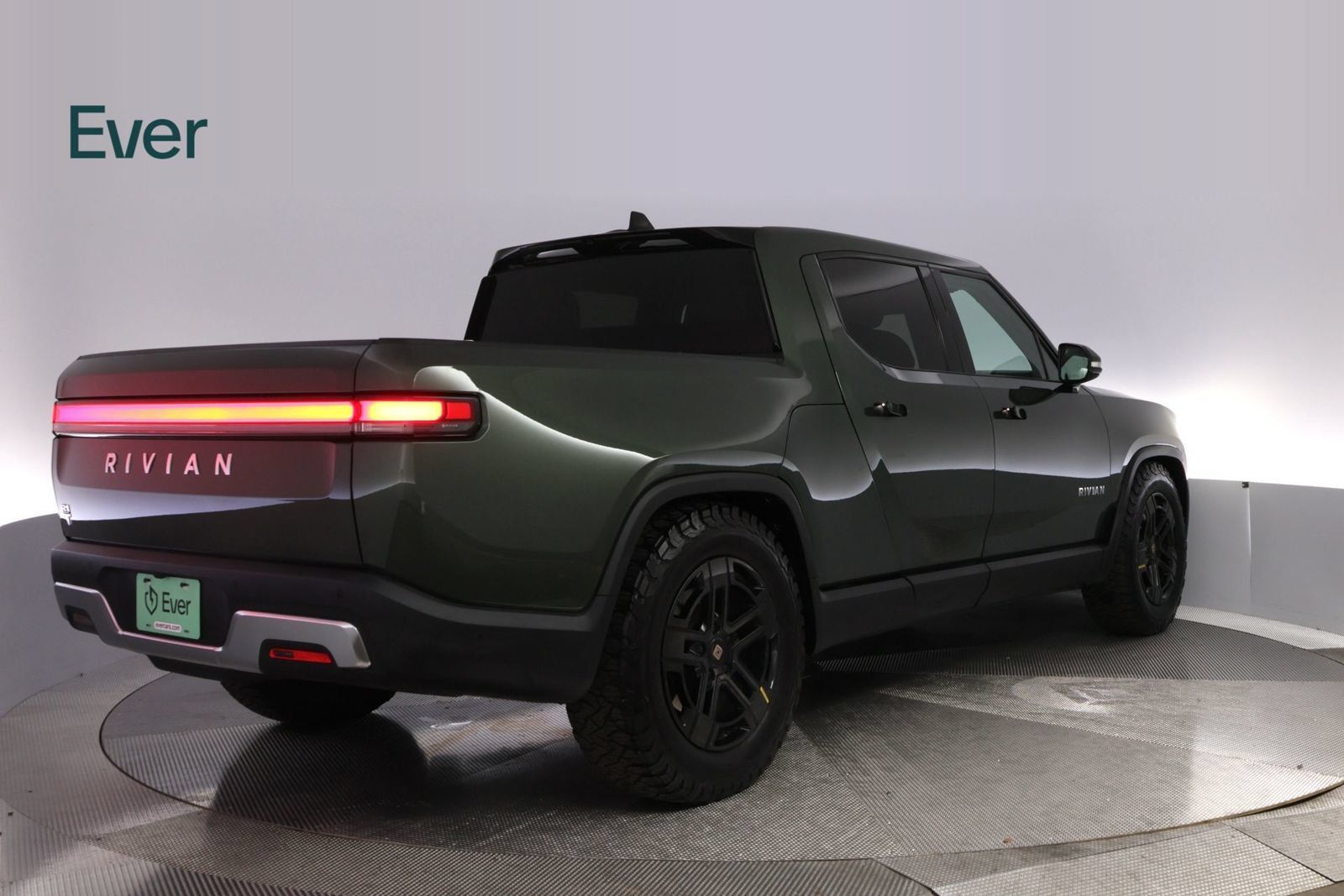 Used 2023 Rivian R1T Adventure Dual AWD/4WD image 3