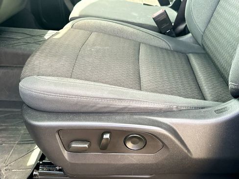 Used 2022 Chevrolet Silverado 1500 Custom image 7