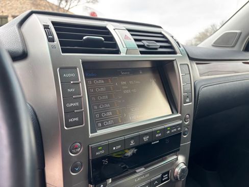 Used 2017 Lexus GX 460 Premium image 20