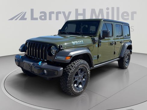 Used 2023 Jeep Wrangler Unlimited w/ Cold Weather Group AWD/4WD image 1