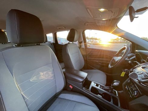 Used 2017 Ford Escape S image 14