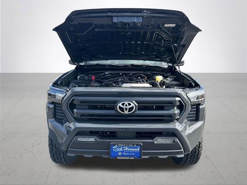 Used 2025 Toyota Tacoma SR5 image 4