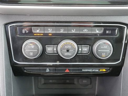 Certified 2022 Volkswagen Atlas SE w/ Panoramic Sunroof Package AWD/4WD image 31