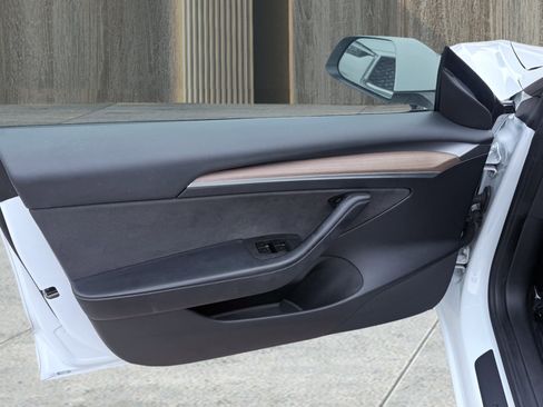 Used 2023 Tesla Model 3 Standard Range RWD image 23
