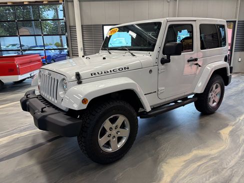Used 2012 Jeep Wrangler Rubicon w/ PWR Convenience Group AWD/4WD image 40