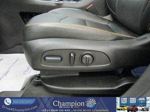 Certified 2024 GMC Terrain AT4 w/ Tech Package AWD/4WD image 27