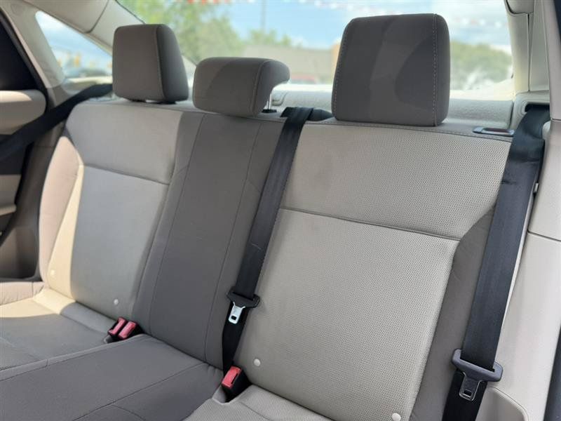 Used 2013 Ford Focus SE w/ Cargo Management Pkg FWD image 16