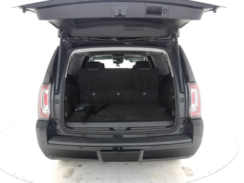 Used 2017 GMC Yukon XL SLT w/ Open Road Package image 10