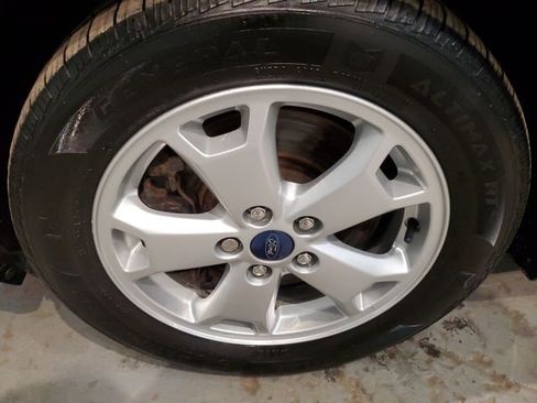 Used 2016 Ford Transit Connect XLT image 28