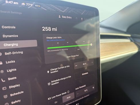Used 2024 Tesla Model Y Long Range AWD/4WD image 4