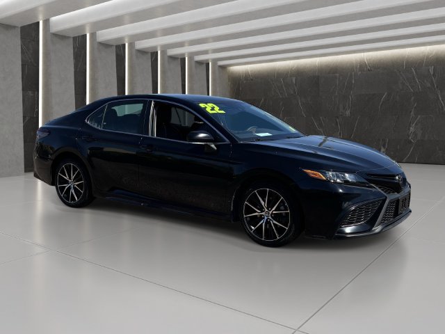 Used 2022 Toyota Camry SE w/ Carpet Mat Package (TMS) FWD image 8