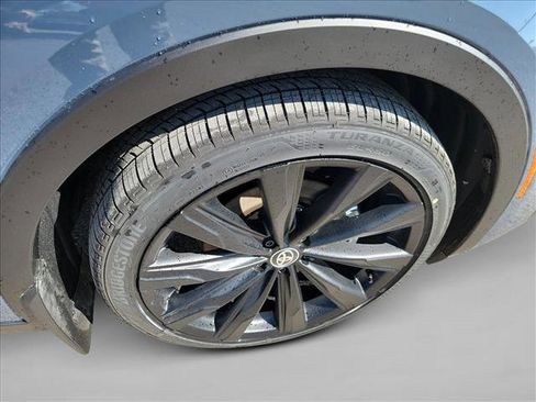 New 2026 Toyota Crown Nightshade image 10