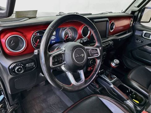 Used 2022 Jeep Wrangler Unlimited Rubicon w/ LED Lighting Group AWD/4WD image 29