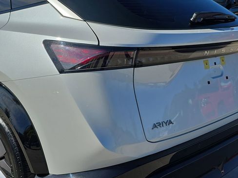 Used 2023 Nissan Ariya FWD image 39