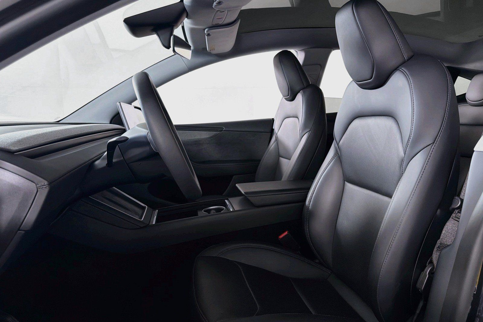 Used 2026 Tesla Model Y 2WD image 16