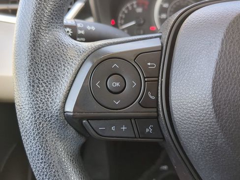 Used 2022 Toyota Corolla LE image 29