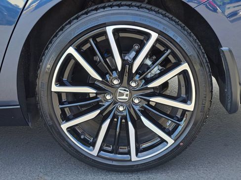Used 2024 Honda Accord Touring image 17