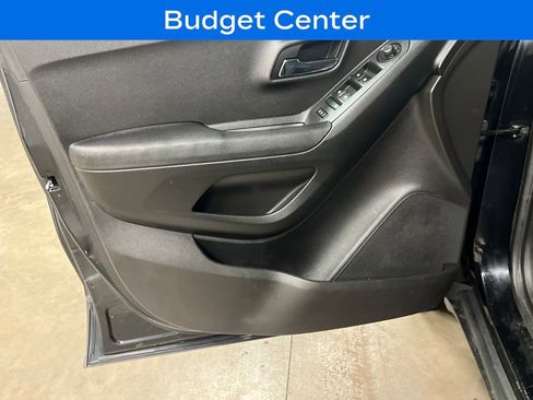Used 2017 Chevrolet Trax LS image 14