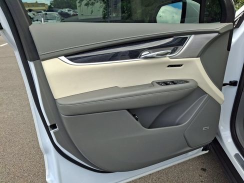 Used 2024 Cadillac XT6 Premium Luxury w/ LPO, Floor Liner Package AWD/4WD image 16